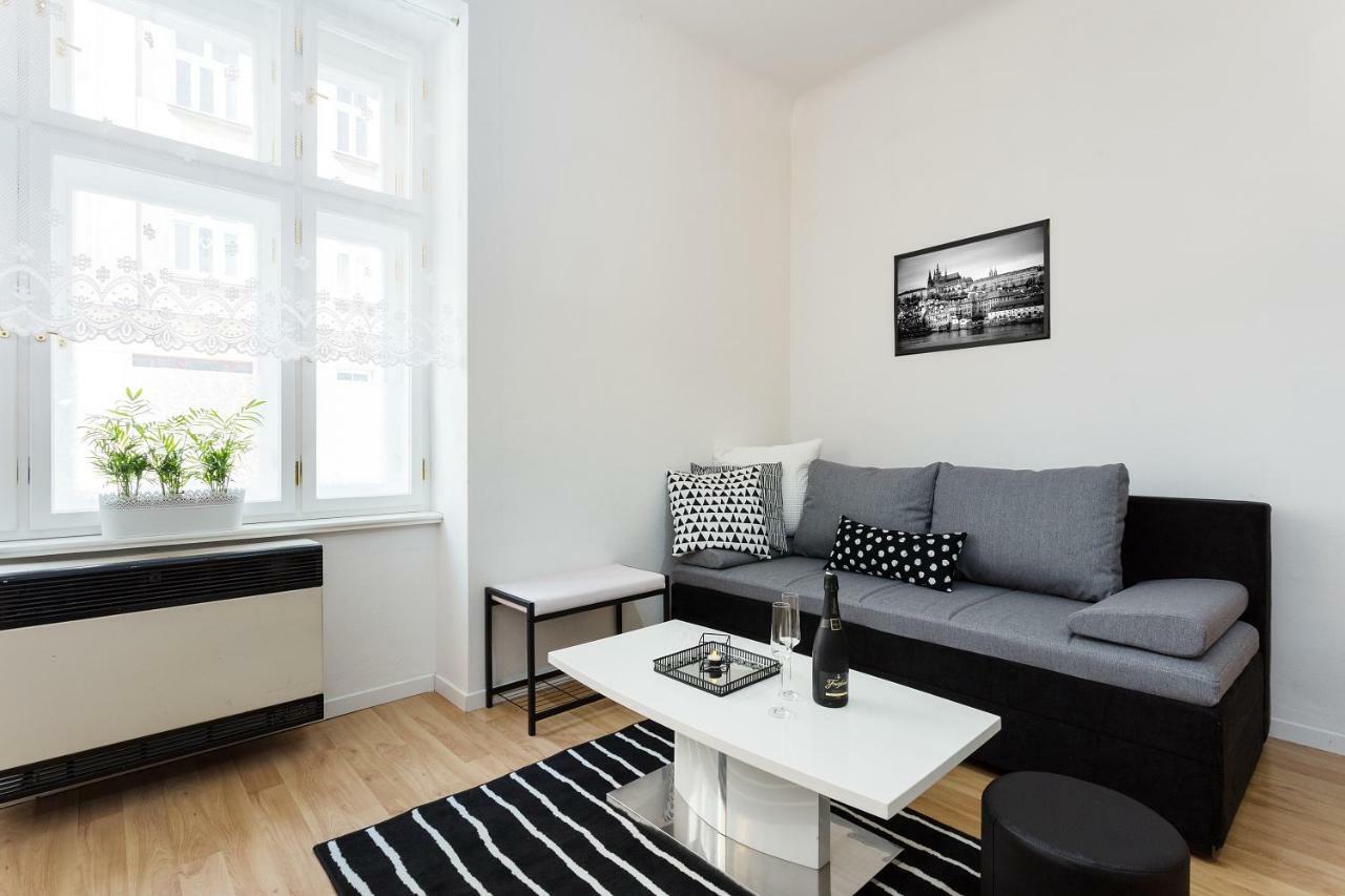 Stylish Apartment On Riverside Praha Exteriér fotografie